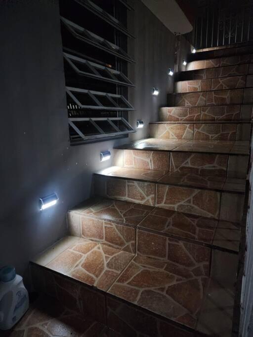 Cozy Cute Home 2Nd Floor Pay At The Property And We Have Many Method Of Payments Just Ask Us 法哈多 外观 照片