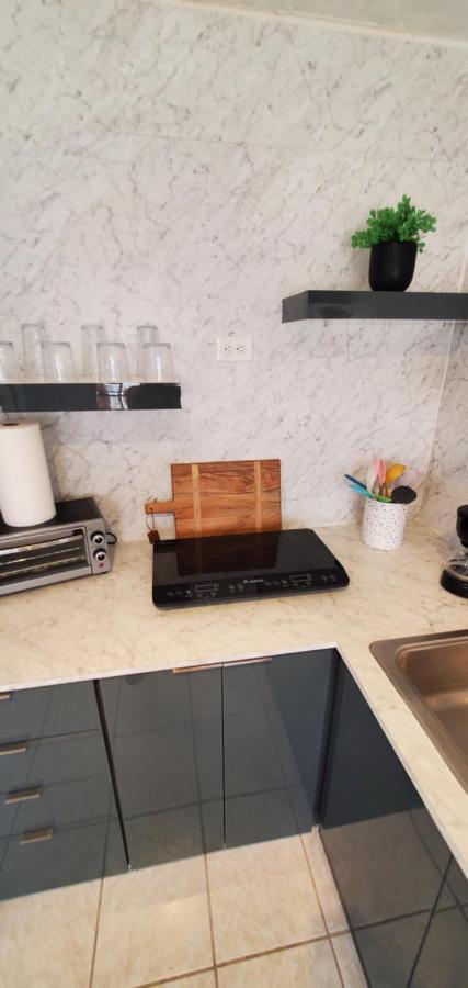 Cozy Cute Home 2Nd Floor Pay At The Property And We Have Many Method Of Payments Just Ask Us 法哈多 外观 照片