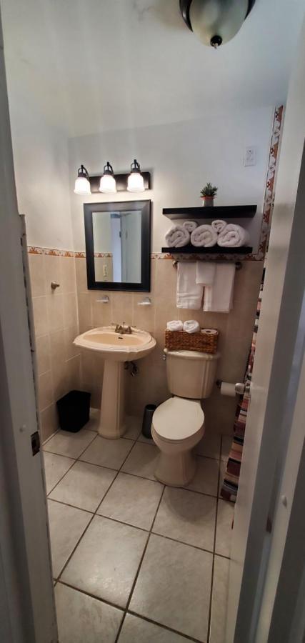 Cozy Cute Home 2Nd Floor Pay At The Property And We Have Many Method Of Payments Just Ask Us 法哈多 外观 照片