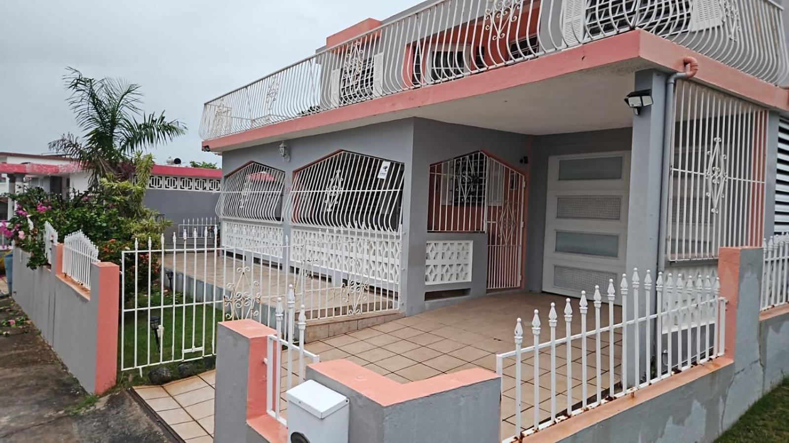 Cozy Cute Home 2Nd Floor Pay At The Property And We Have Many Method Of Payments Just Ask Us 法哈多 外观 照片